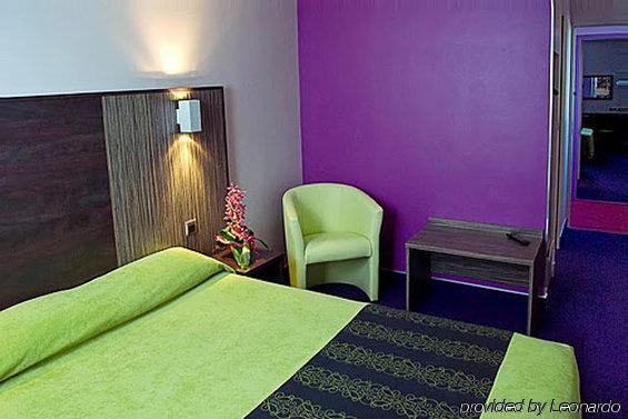 Tourhotel Blois La Chaussée-Saint-Victor Стая снимка